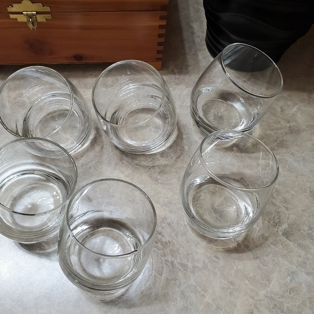 Rocker Wobble Whiskey Glasses. Set of 6. Great condition. Glass. Bar theme